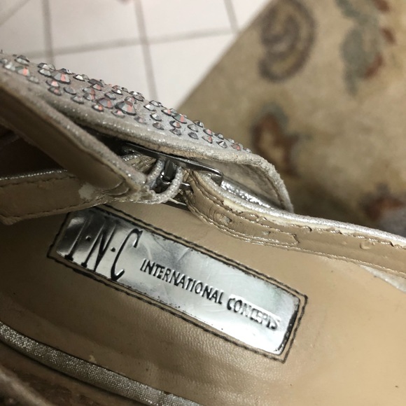 INC International Concepts Rhinestone Grey Pumps High Heels Peep Toe Size 9.5M - Picture 6 of 9